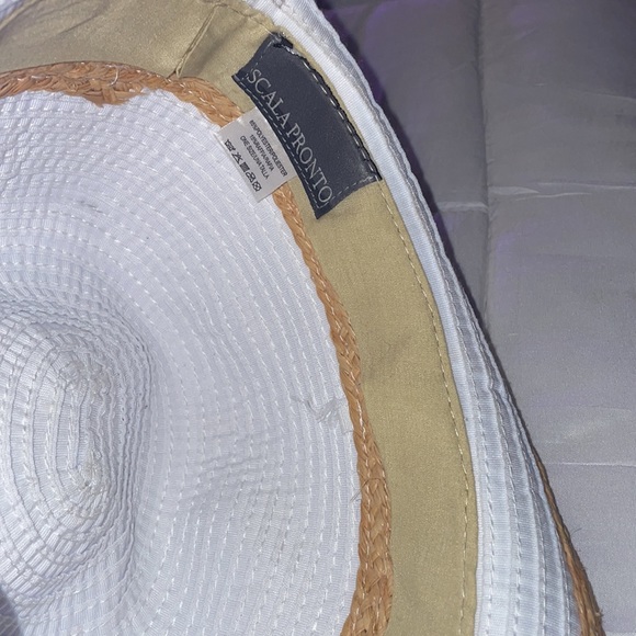 Hat bundle - Picture 3 of 9